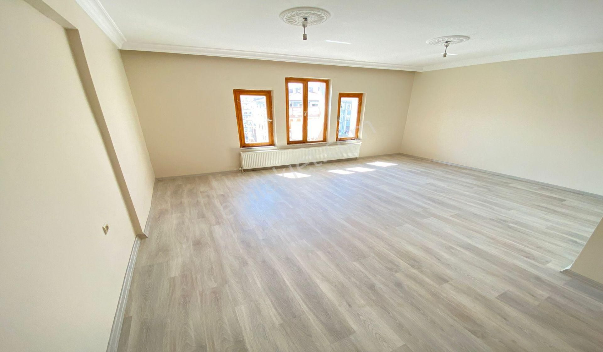Esertepe Bankalar Caddesi 3+1katta Masrafsız Kiralık