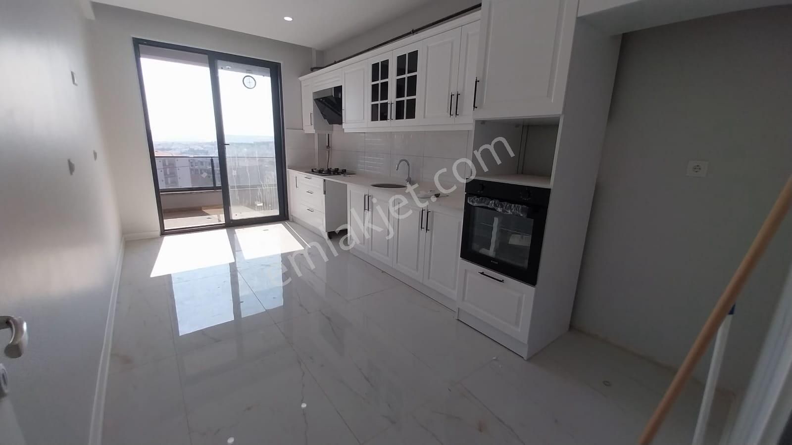 Ekşioğlu 'dan Tekirdağ Süleymanpaşa Atatürk Mahallesinde Satılık Daire 3+1 - Görsel 13