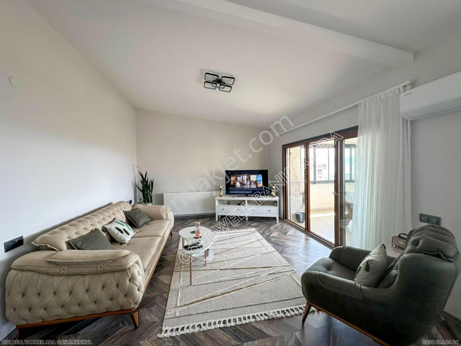 Kuşadası Kadınlar Denizi’nde Satılık Deniz Manzaralı 6+2 Tripleks Villa - Görsel 24