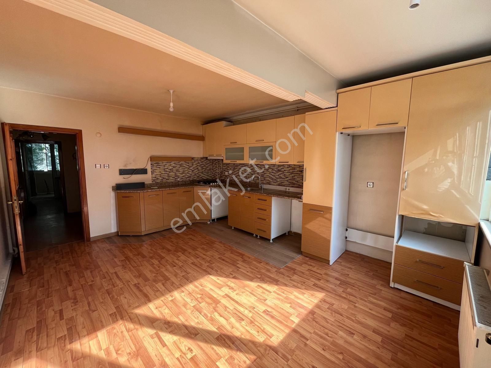 Loft'tan Tevfikbey Mah Kıralık 2.kat 3+1 100m2 Amerikan Mutfak Daire