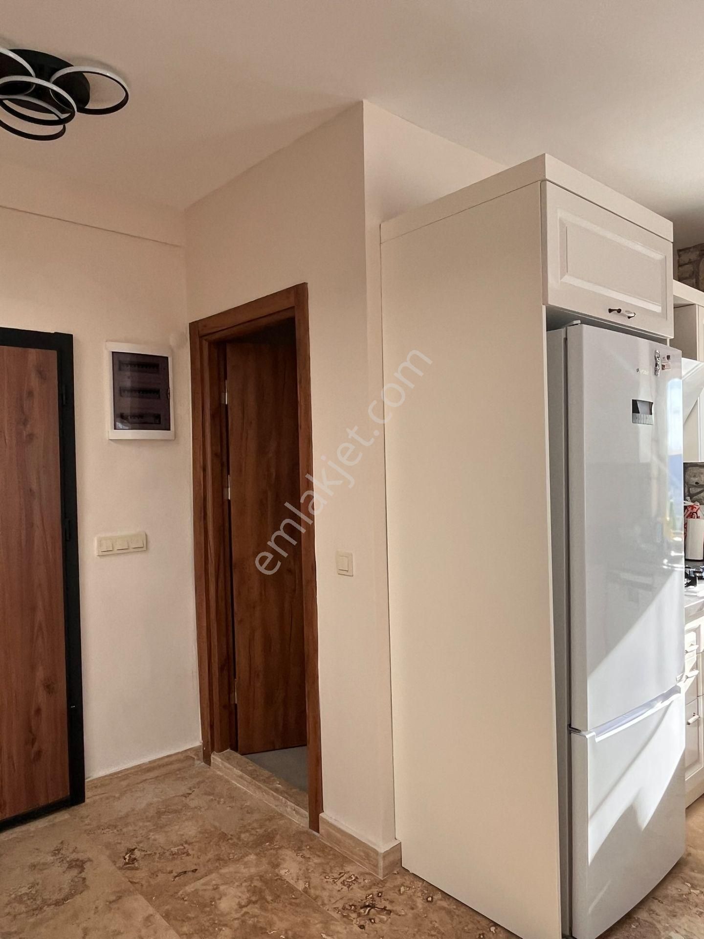 Kaan Emlak'tan Çeşme Ovacık'ta Taşın Zarafetiyle Buluşturulmuş Lüks 6+1 Villa - Görsel 16