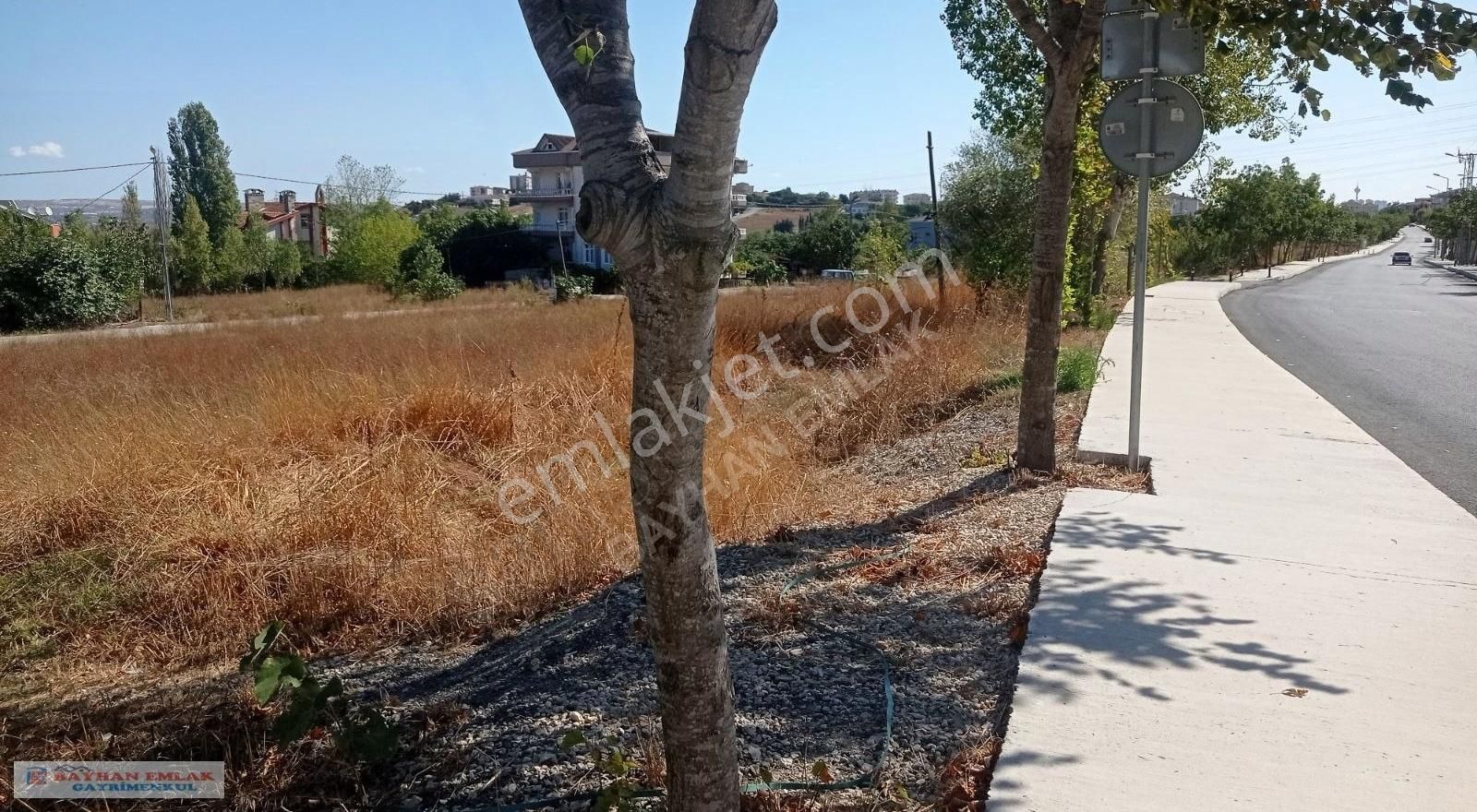 Bayhan Gayrimenkul'den Ana Yola Cephe Satılık 1 Dönüm Arsa - Görsel 21