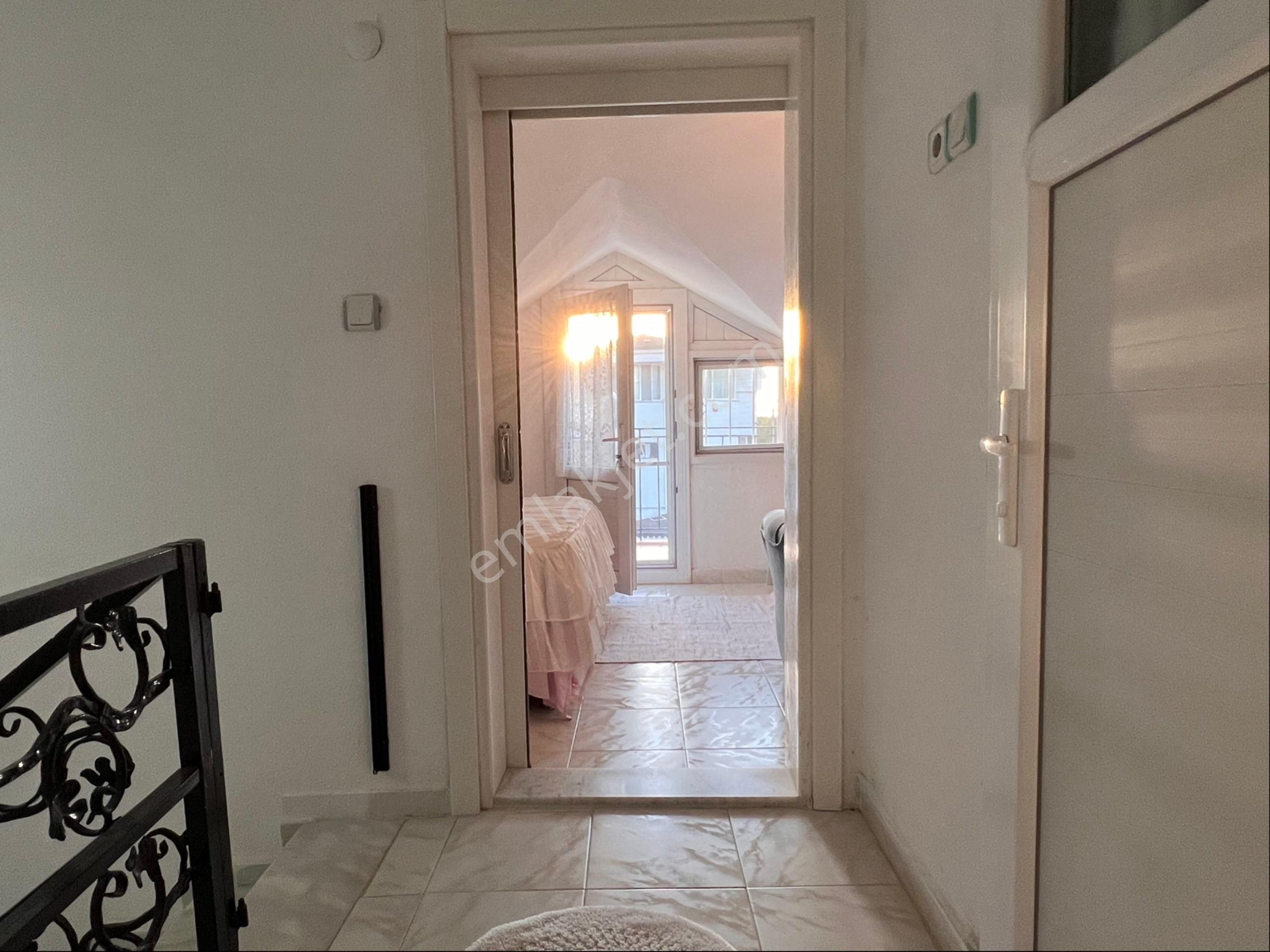 Kuşadası Davutlar'da Cihangül Sitesi'nde Satılık Tripleks Yazlık - Görsel 28