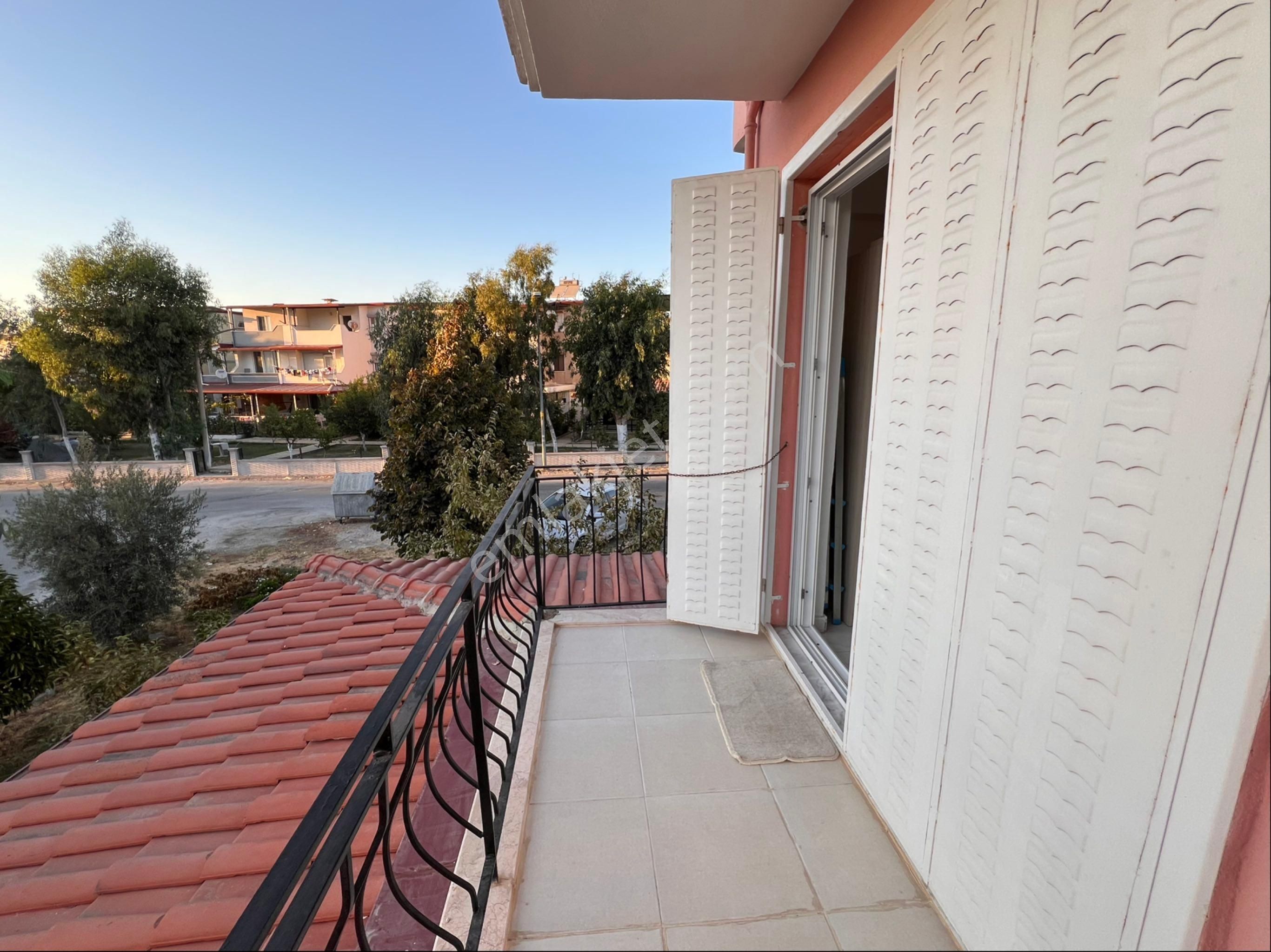 Kuşadası Davutlar'da Cihangül Sitesi'nde Satılık Tripleks Yazlık - Görsel 12