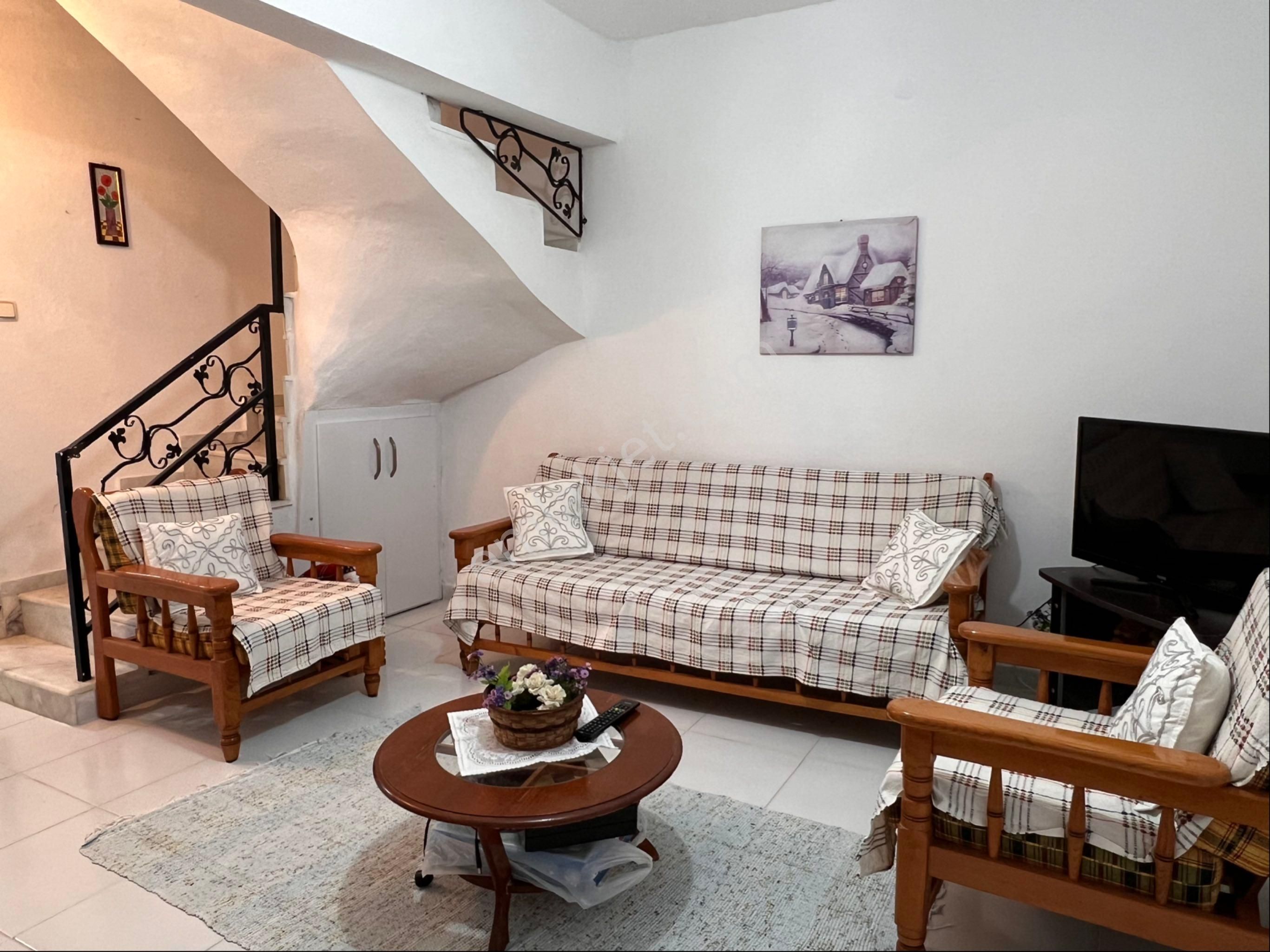 Kuşadası Davutlar'da Cihangül Sitesi'nde Satılık Tripleks Yazlık - Görsel 3