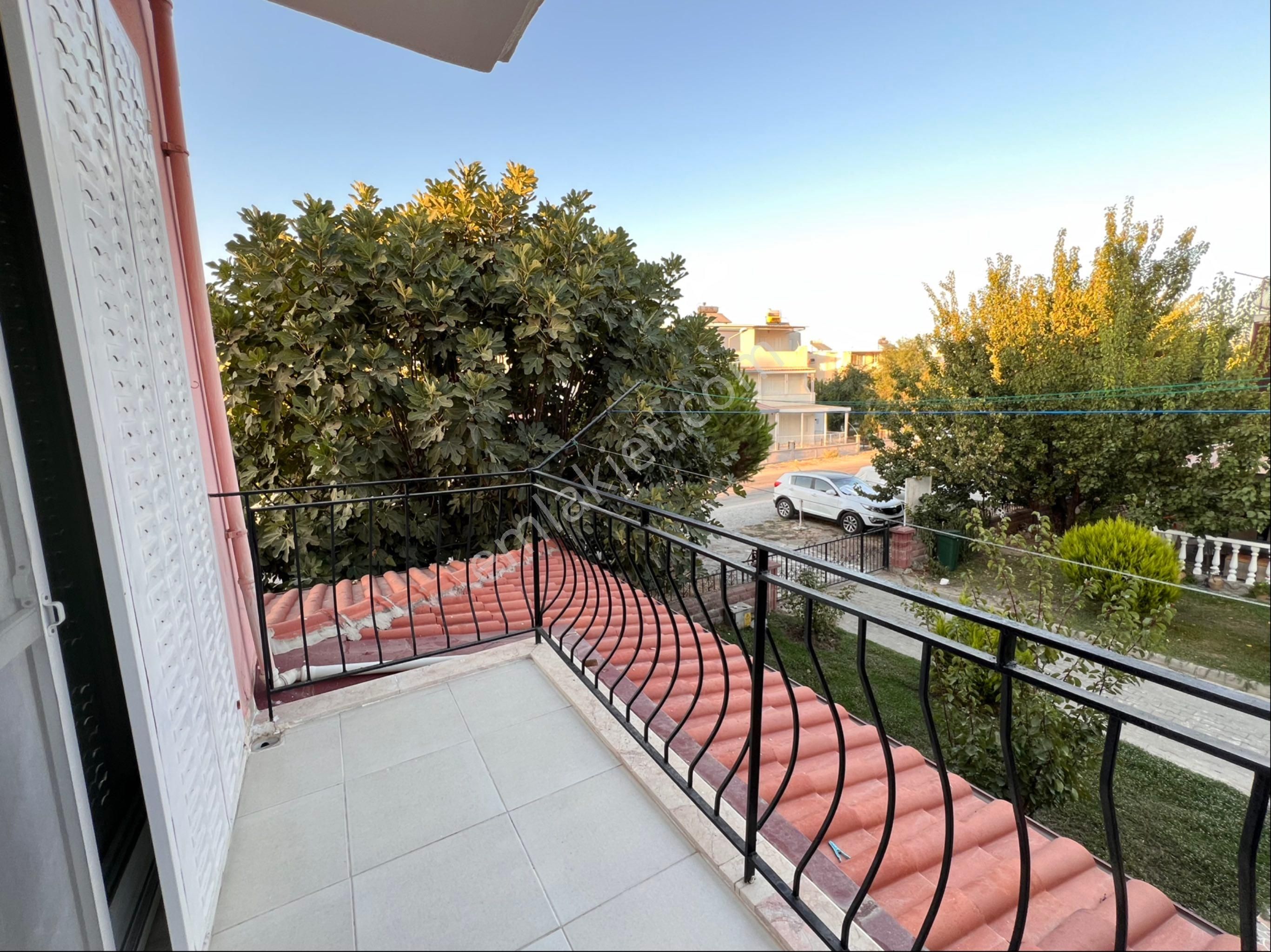 Kuşadası Davutlar'da Cihangül Sitesi'nde Satılık Tripleks Yazlık - Görsel 18