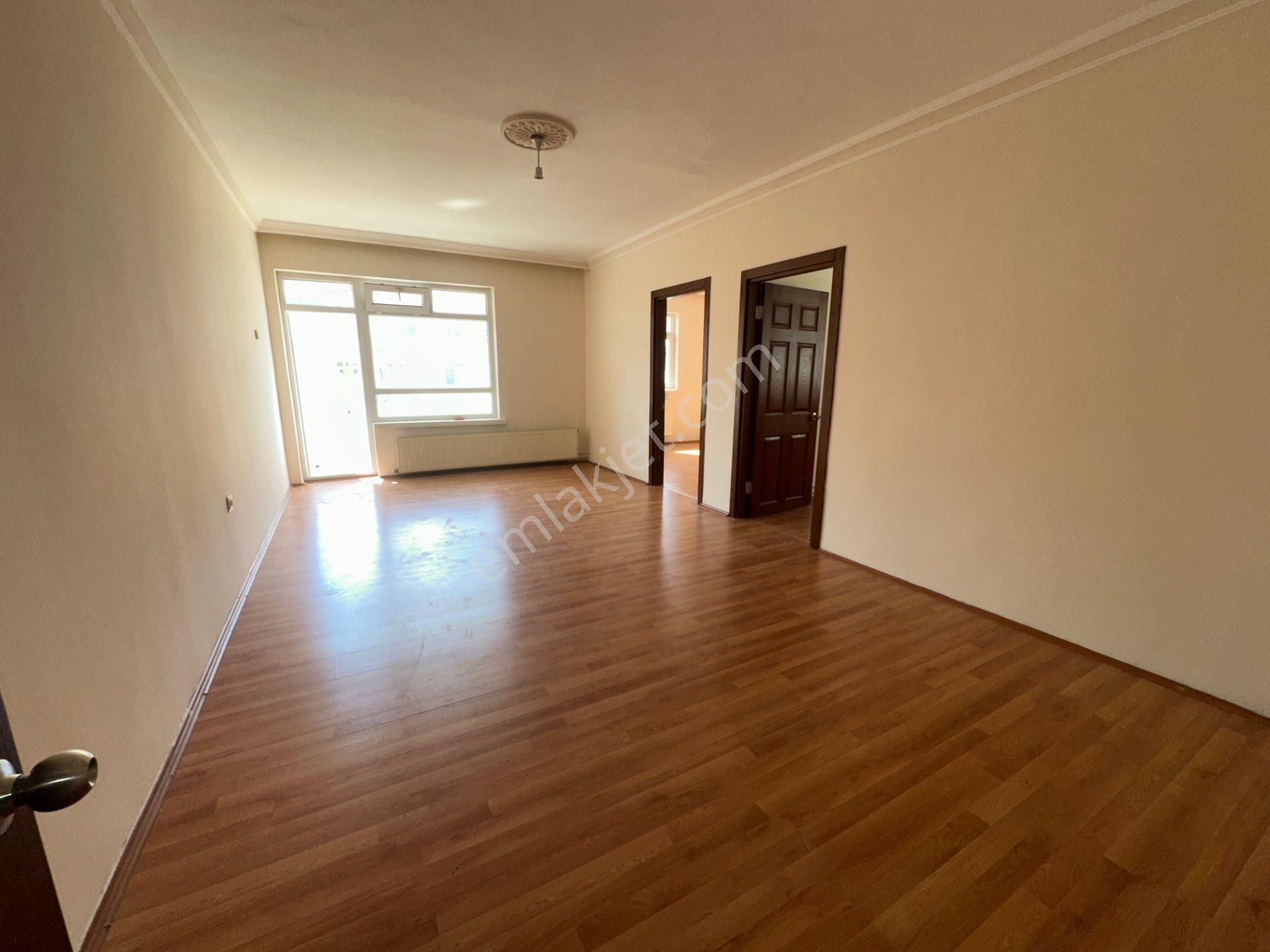 Turyaptan Tepebaşı Mah Cuma Sokak 3.kat Ön Cephe 110 M2 3+1