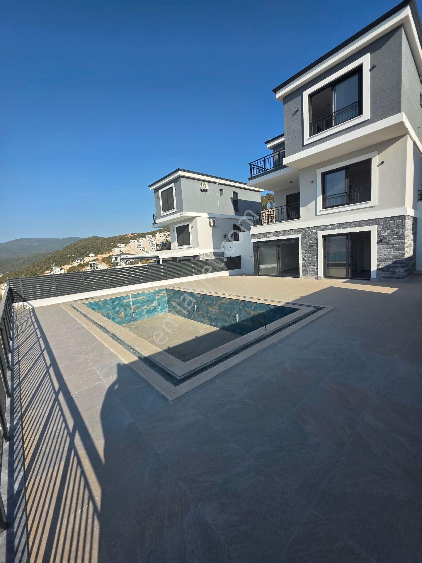📲🏕 Didim Akbük’te Satılık Panoramik Deniz Manzaralı Tam Müstakil Villa 🏕🌊 - Görsel 4