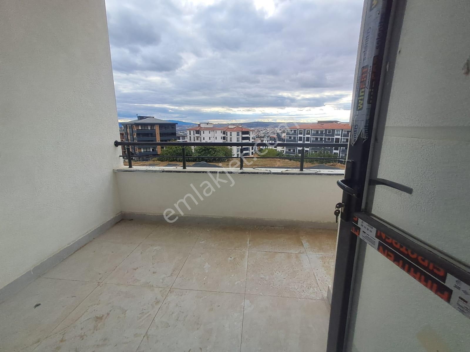 Ekşioğlu' Ndan Tekirdağ Süleymanpaşa Atatürk Mah Güzel Konumda 3+1 Satılık Daire - Görsel 24