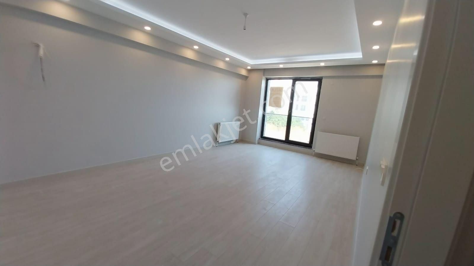 Ekşioğlu 'dan Tekirdağ Süleymanpaşa Atatürk Mahallesi Satılık Daire 2+1