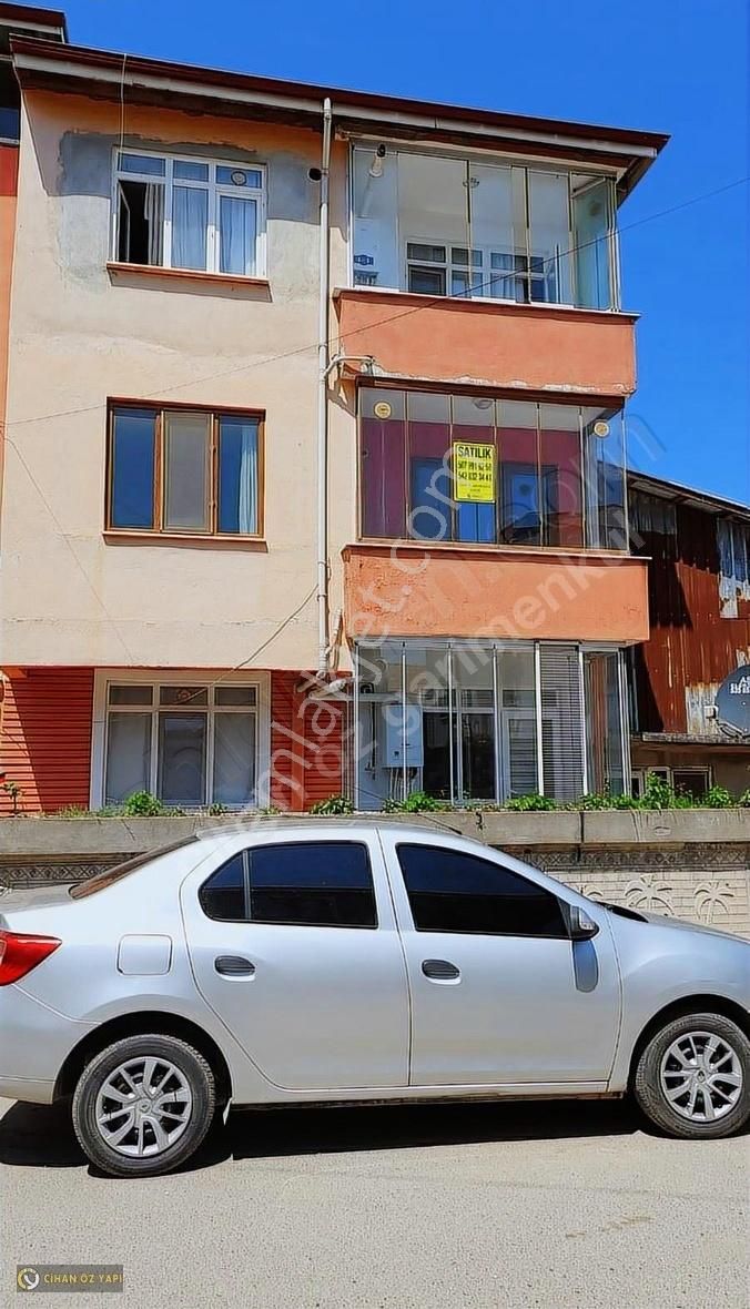 Kabakoz Mahallesinde Amerikan Mutfak Geniş Ara Kat 3+1 Daire
