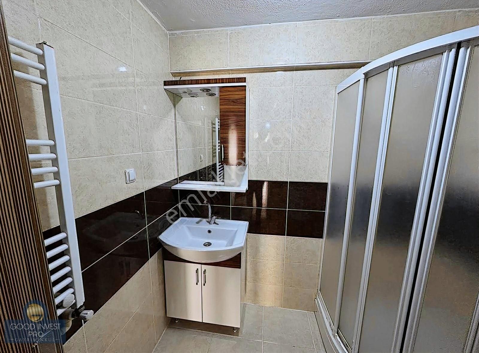 Seker Mahallesi Satilik 2+1 Yapili Güney Cephe Daire