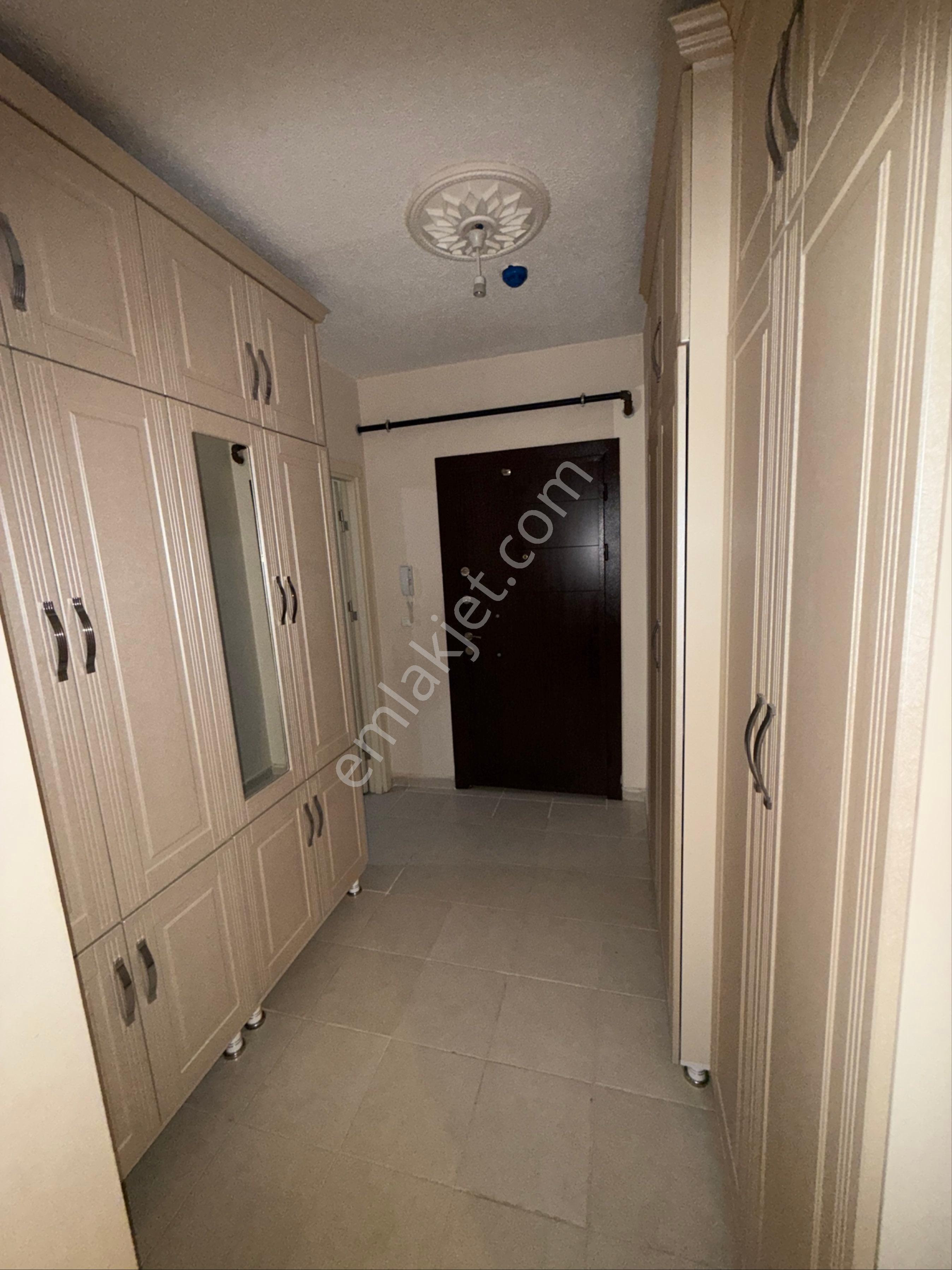 Edremit Yeni Tokide Kiralık 3+1 Daire Memur Kiracı Terchli - Görsel 13