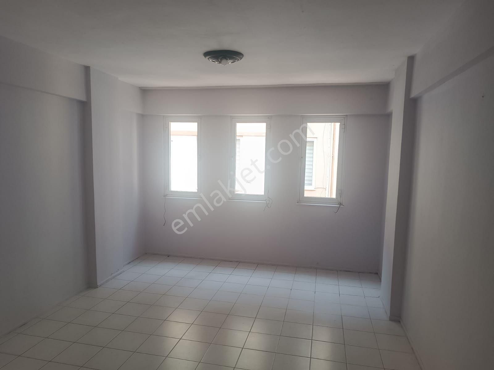 Çarşı Merkezde 1+1 Kiralık Ofis