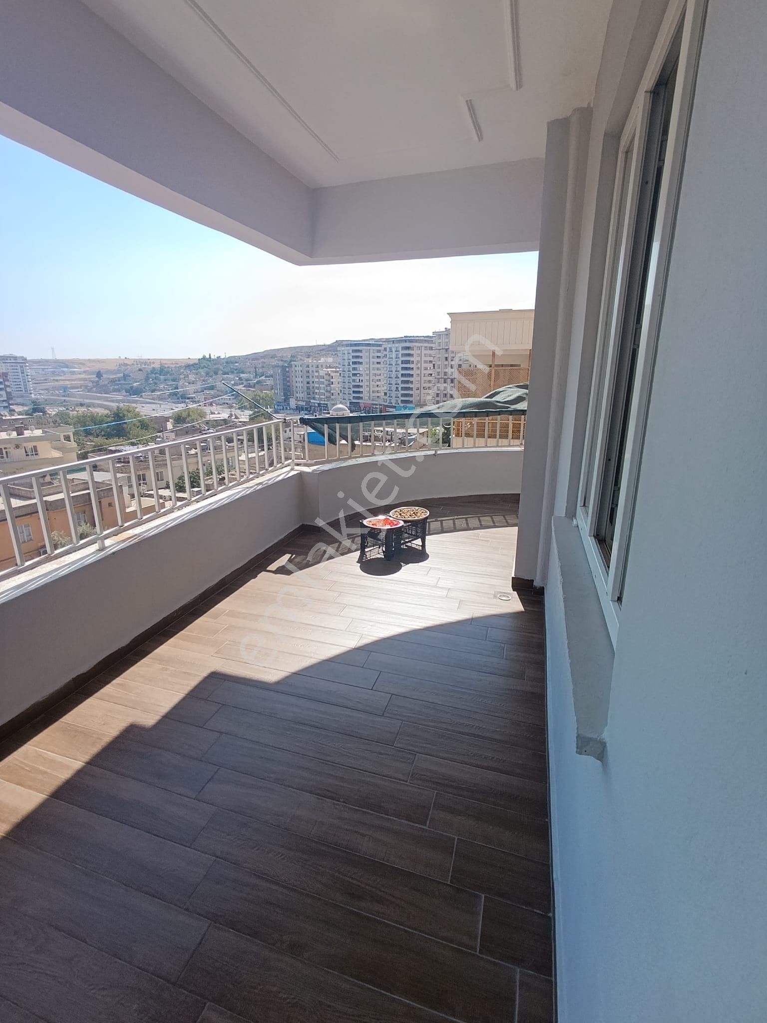 Uygun Emlaktan Karaköprüde Uygun Fiyata 4 Kat 5 Oda Satılık Daire - Görsel 25