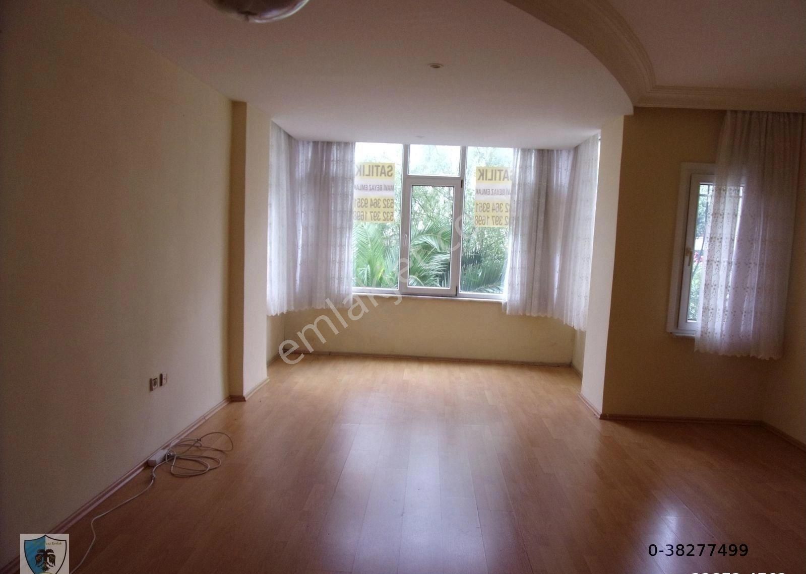 Tarabya Sanatçılar Sitesinde 2+1 100 Metrekare Kiralık Daire