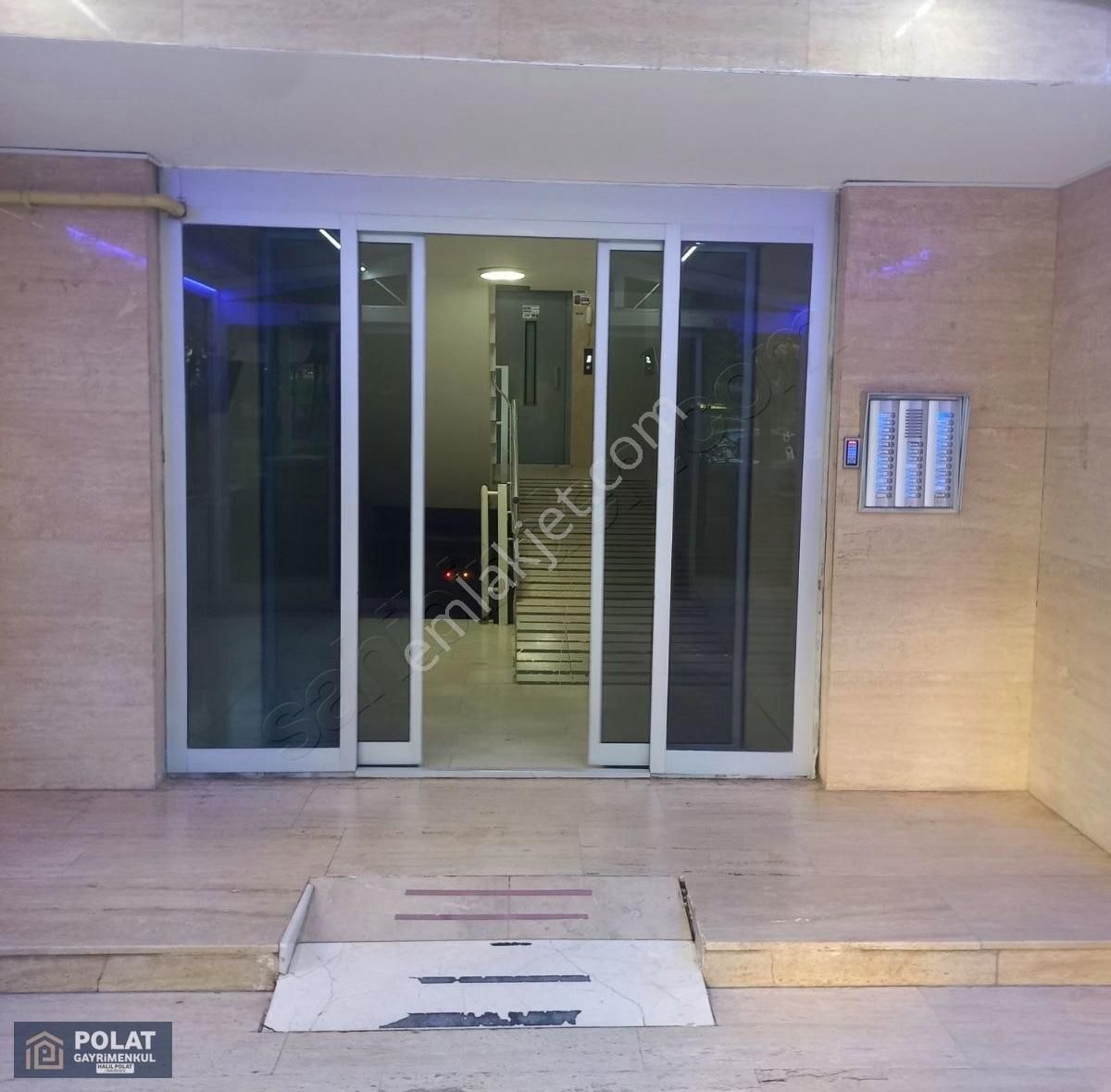 İldem 3 De Şahmar Arkası Eras Sıtesı Satlık Guney Cephe