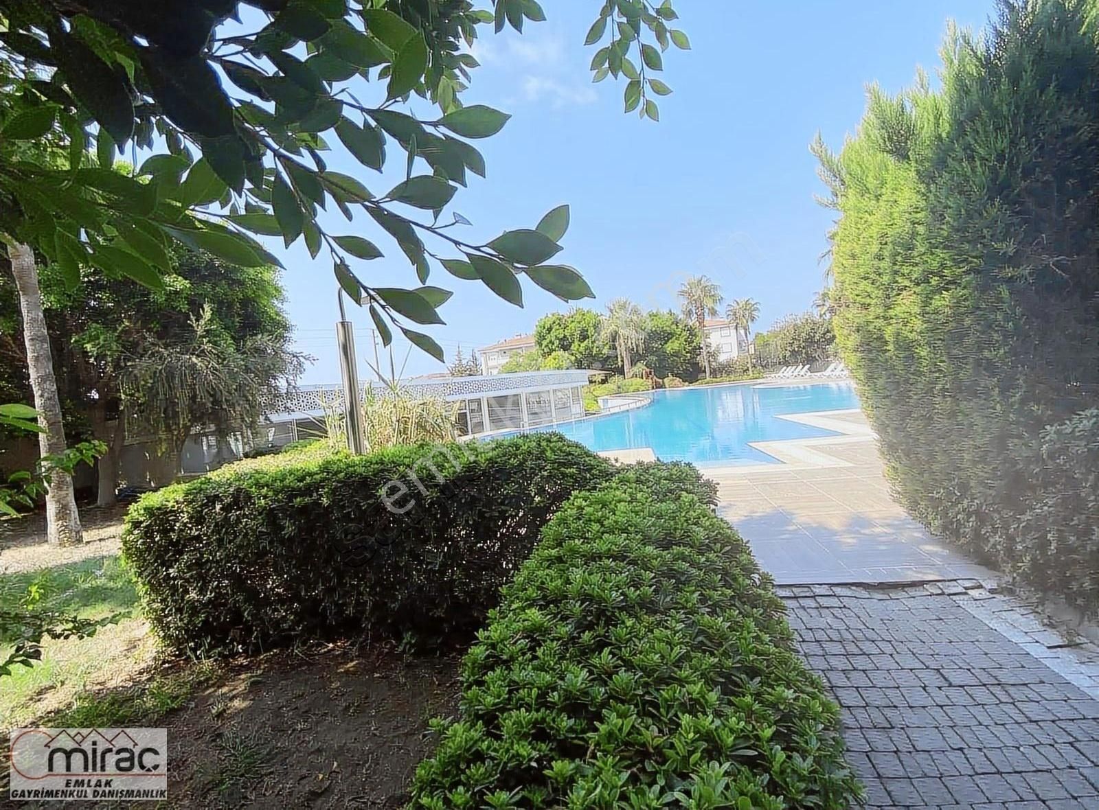 Melas Park'ta Site İçerisinde 3+1 Ultra Lüks Havuzlu Daire - Görsel 19