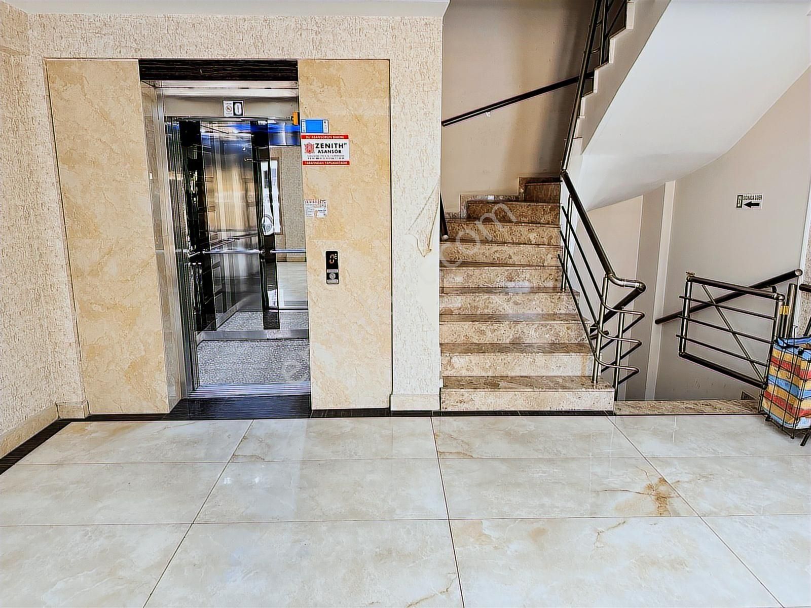 Baran Emlak'tan Forum Karşısı Satılık 5+2 Dubleks Daire