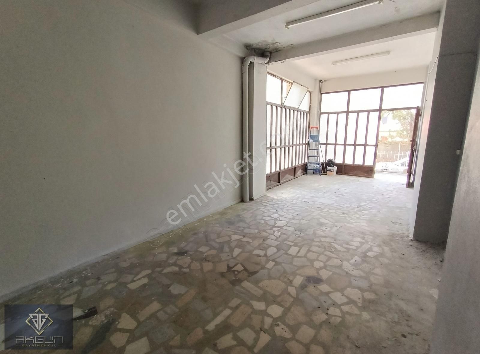 Akgün'den Atalar'da Ofise Ve Depoya Uygun Kiralık Dükkan