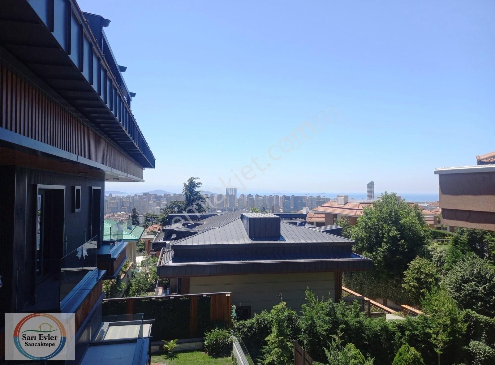 Üsküdar Çamlıca'da Deniz Manzaralı Satılık Bahçe Dubleksi