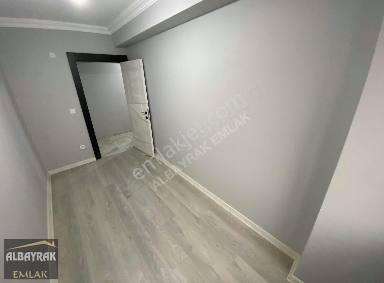 Albayrak'tan Ara Kat Balkonlu Sıfır Ayarında Kullanışlı Daire