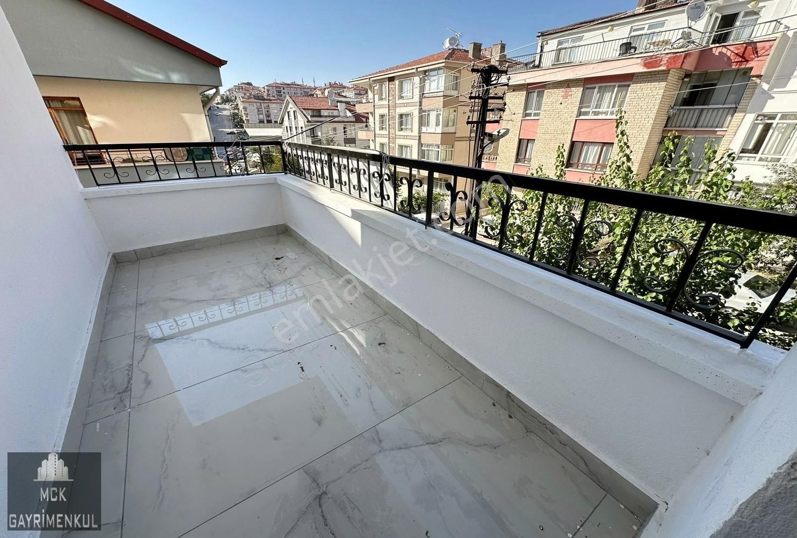 Mck'dan Merkezi Konum Metro Hastane Yakını 3+1 Katta Lüx Yapılı