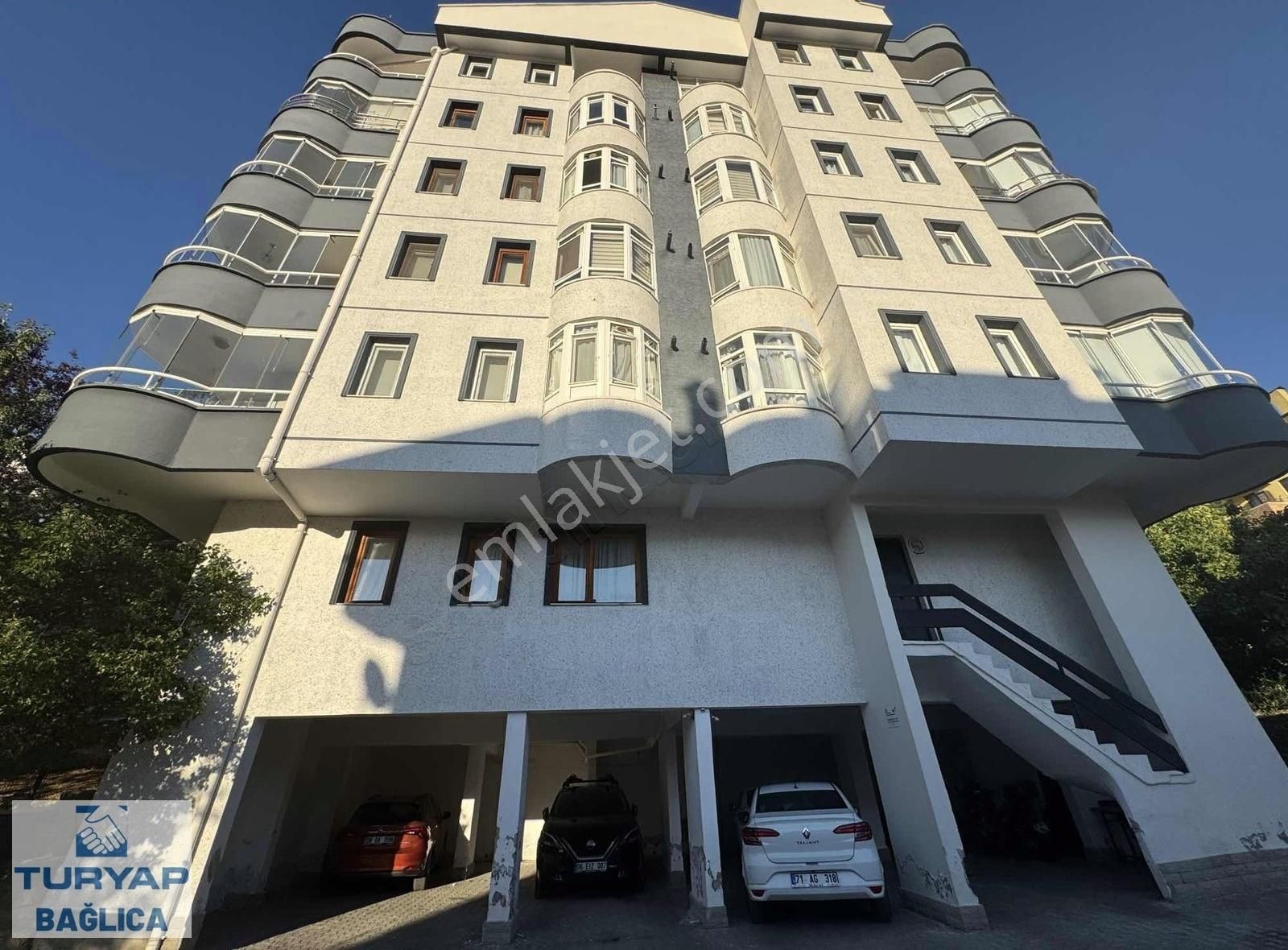 Lizbon Caddesi Yakını Ara Kat 3+1 Satılık Daire