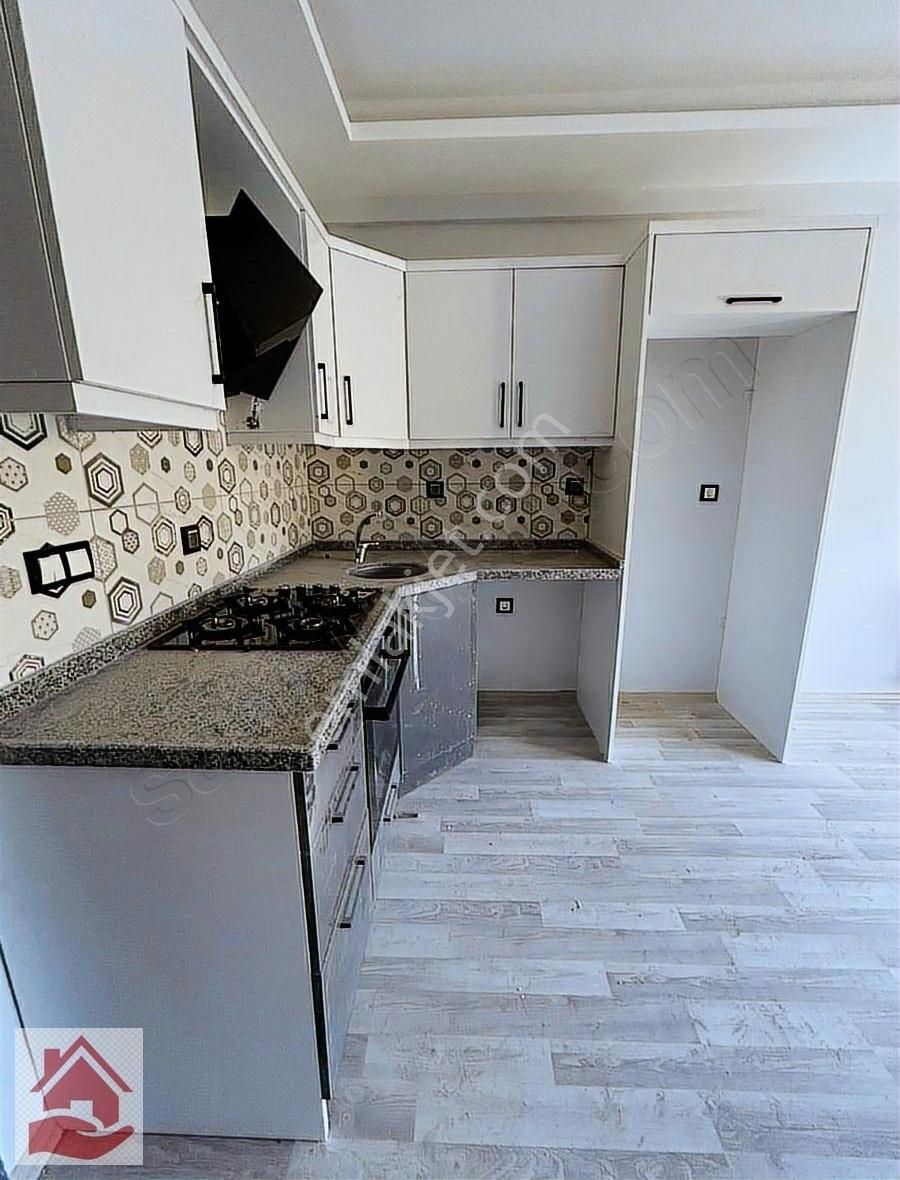Gültepede Ana Cadde Üzeri 1+1 Boş Ankastreli Kiralık İskânlı Dai - Görsel 24