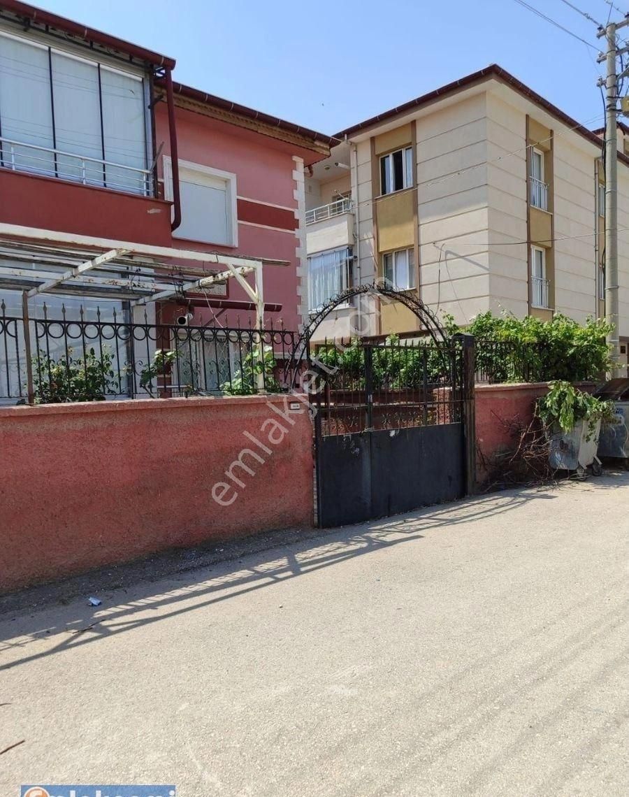 Emlaknomi'den Talatpaşa'da Ayrı İki Daireli Müstakil Ev Ve Bahçe