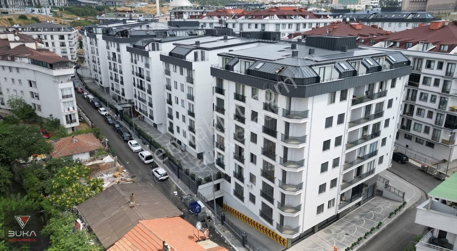 Marmara Üni. Komşu Güvenlikli Site İçerisinde Kiralık 1+1 Daire