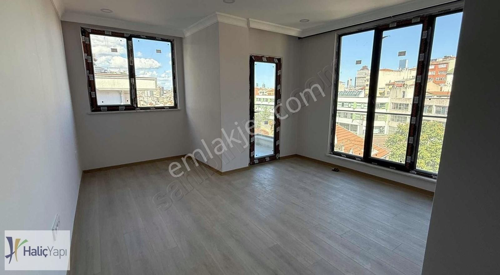 Hürriyet Mahallesinde Sıfır Ara Kat 2+1 Kiralık Daire