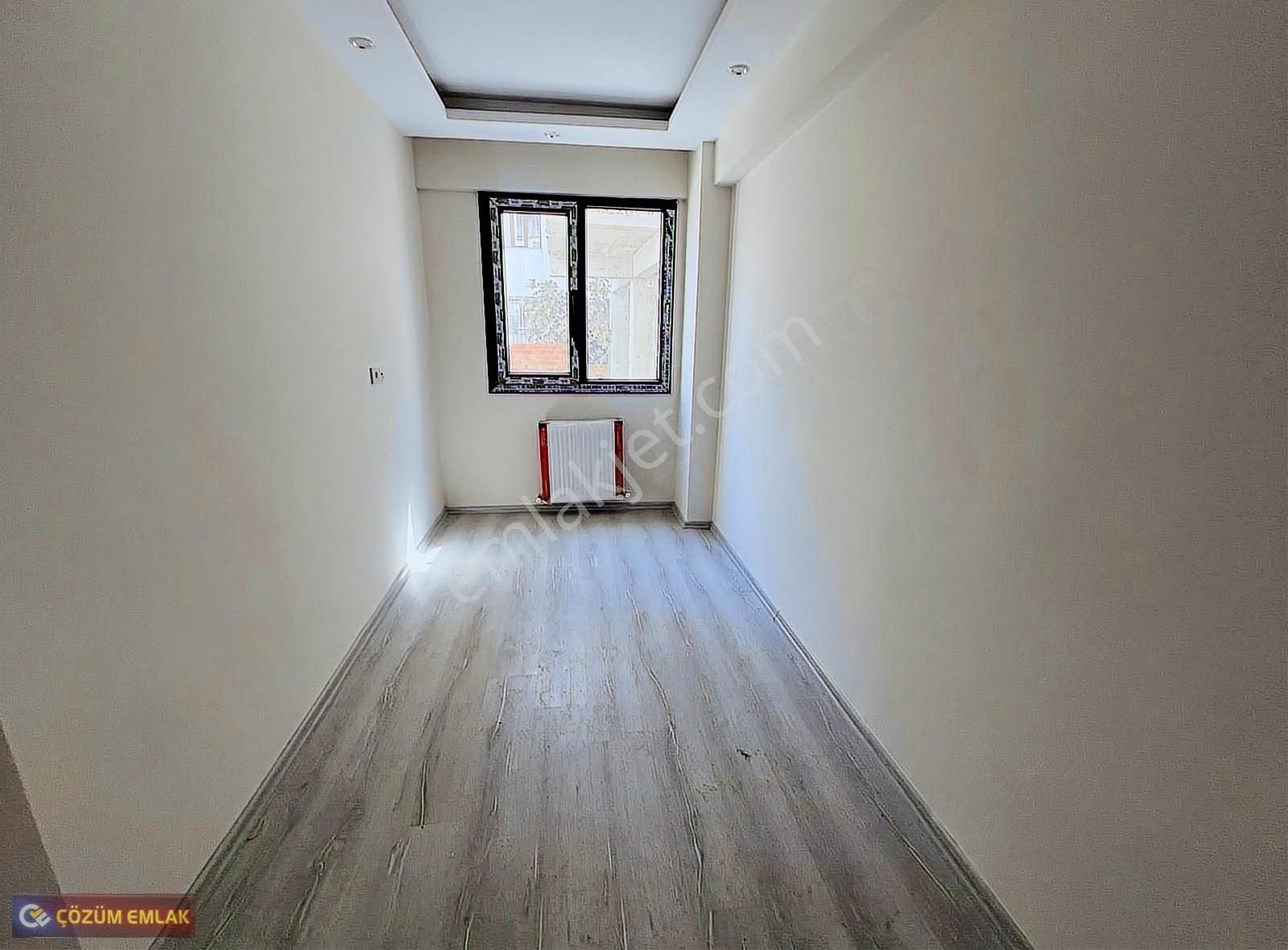 Çözüm Emlak'tan Sıfır 3+1 Çift Cephe Karanlık Odasız Daire - Görsel 2
