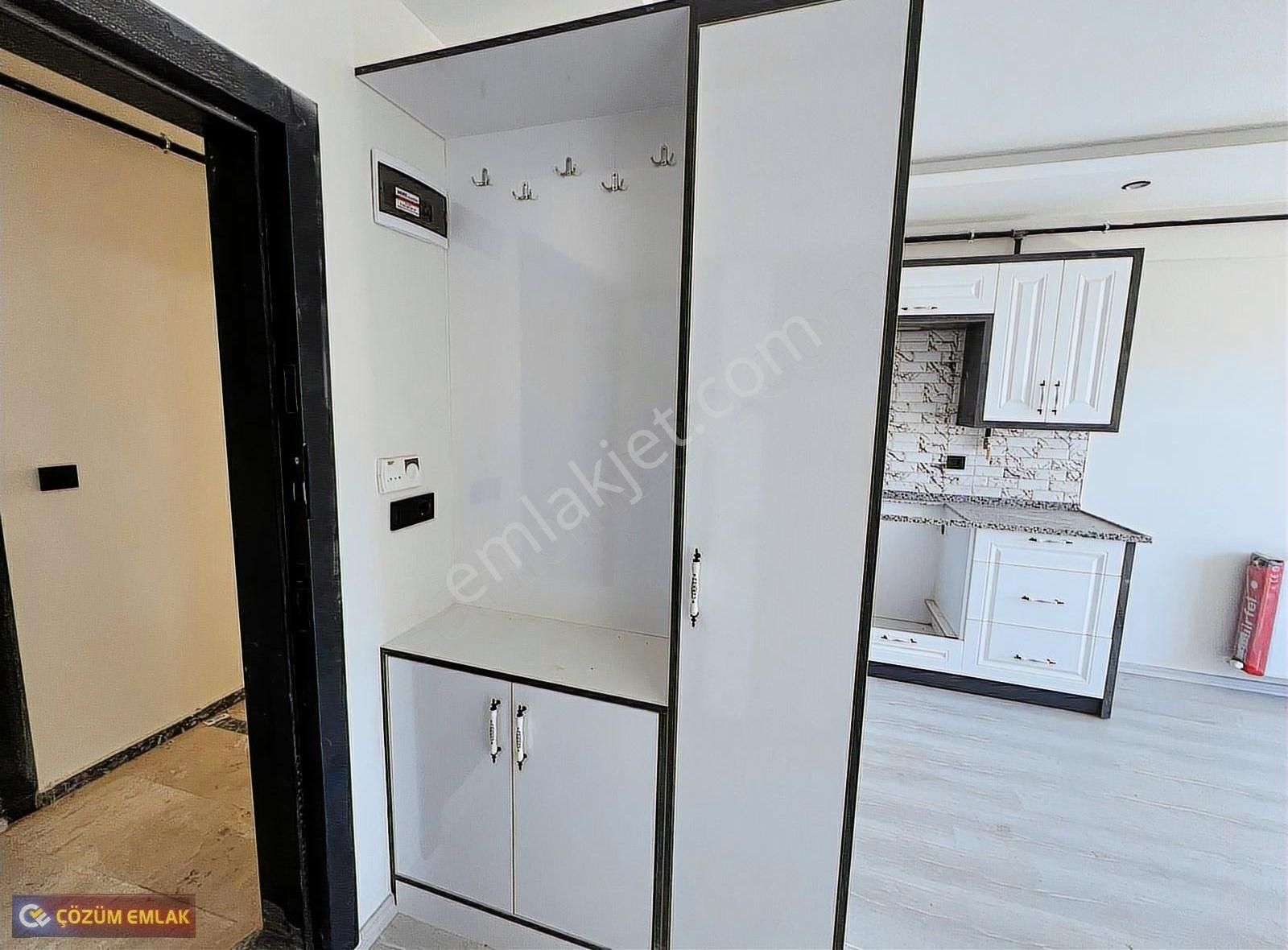 Çözüm Emlak'tan Muradiye'de Otoparklı Site İçerisinde Daireler - Görsel 26