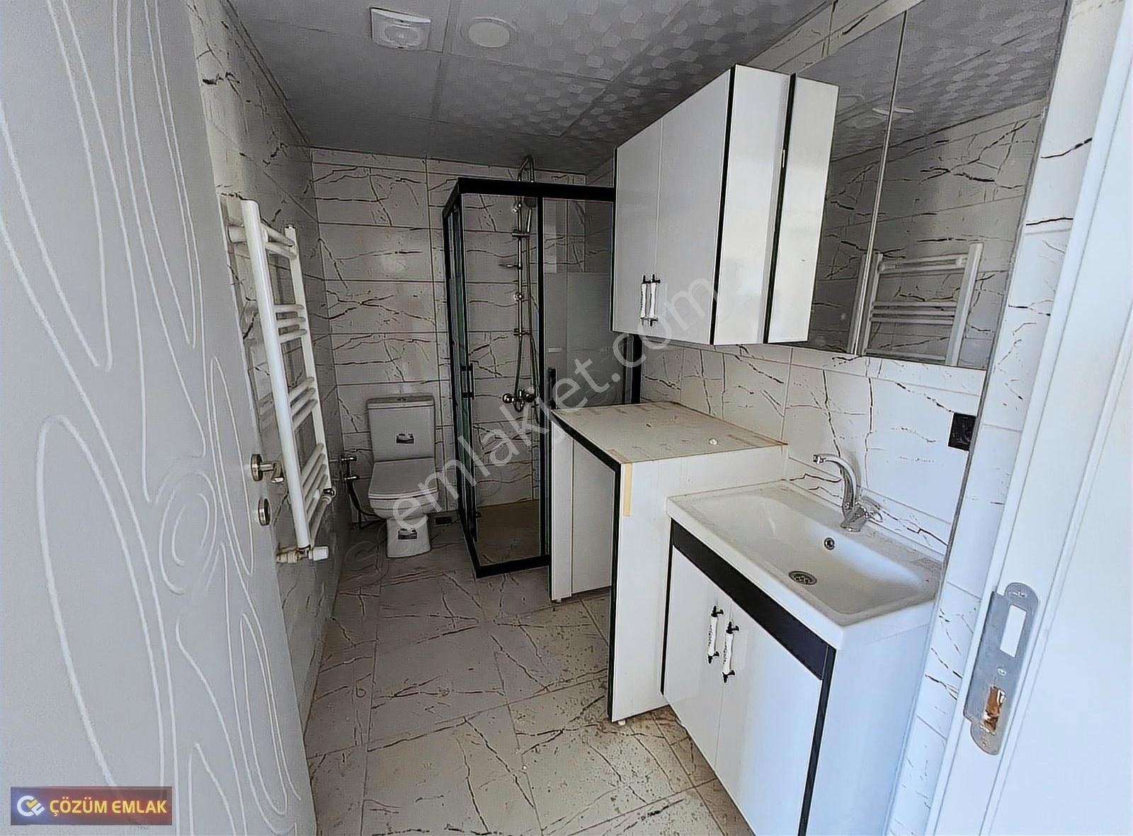 Çözüm Emlak'tan Muradiye'de Otoparklı Site İçerisinde Daireler - Görsel 13
