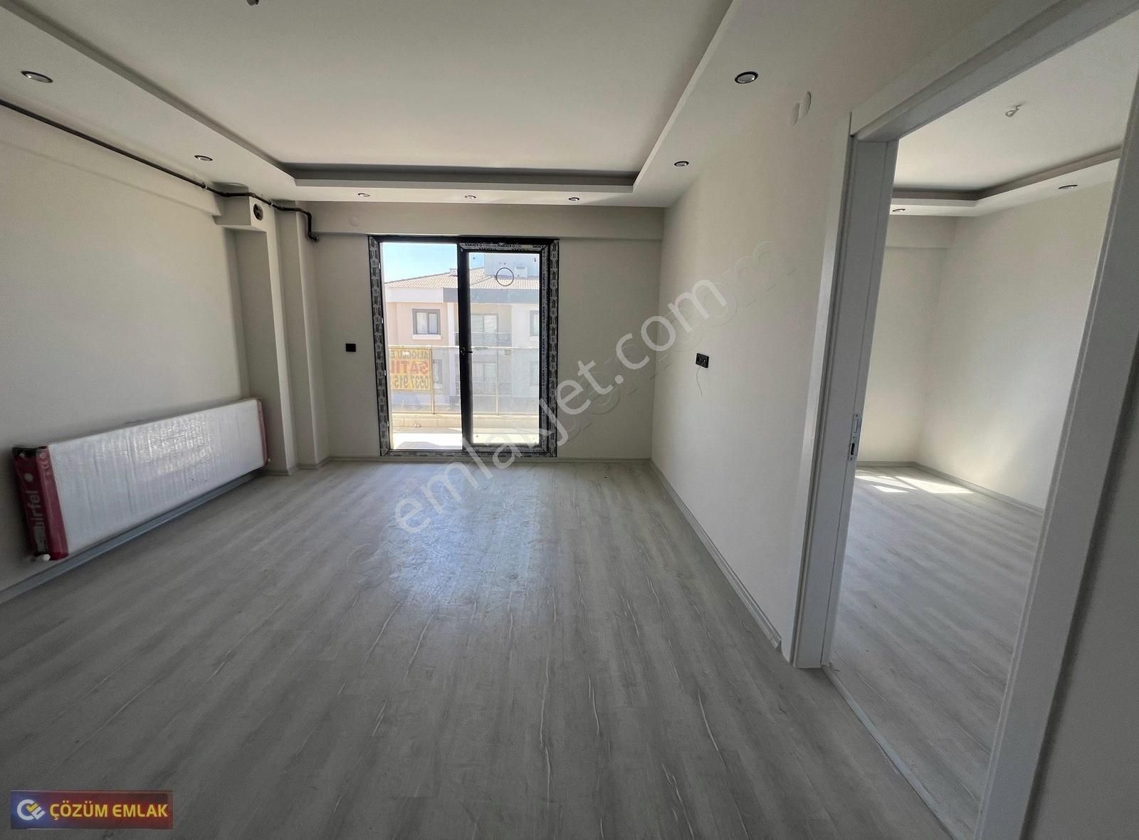 Çözüm Emlak'tan Muradiye'de Otoparklı Site İçerisinde Daireler - Görsel 15