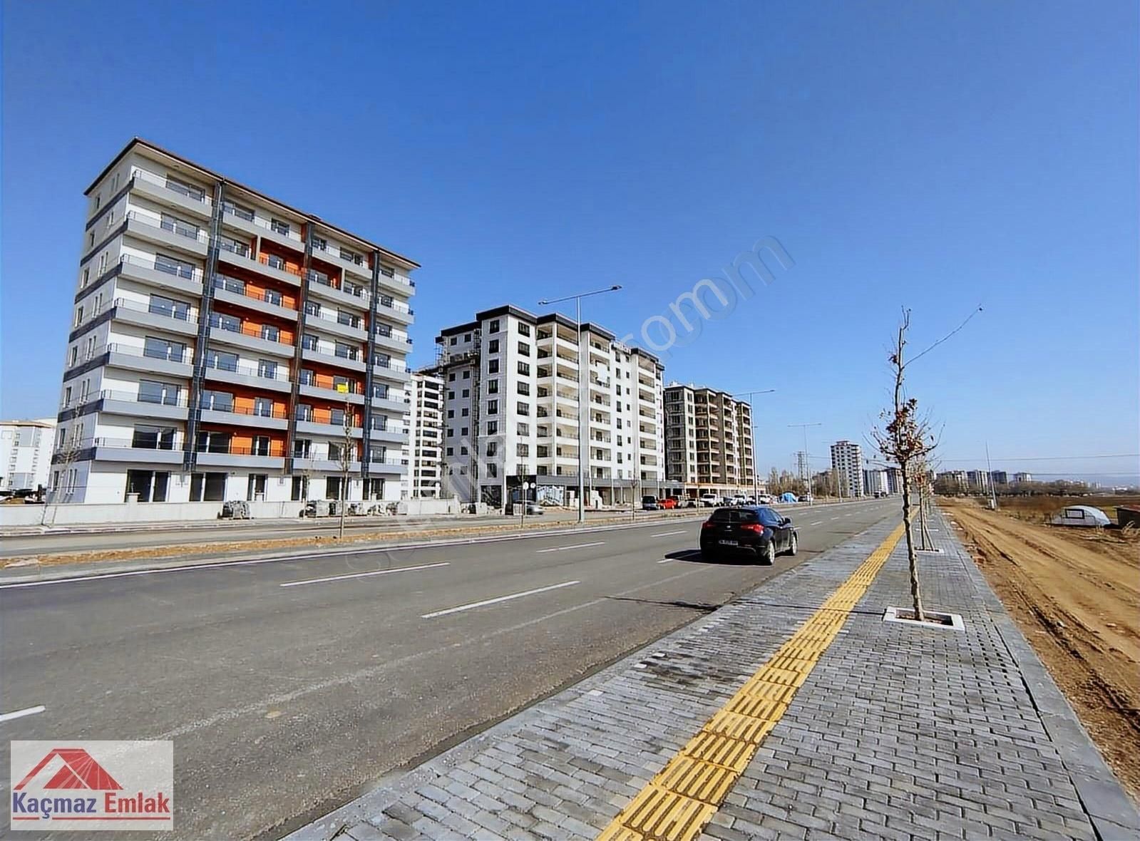 Sivas Satılık Daire Lokman Hekim Cad Üzeri 1+1 Eşyalı