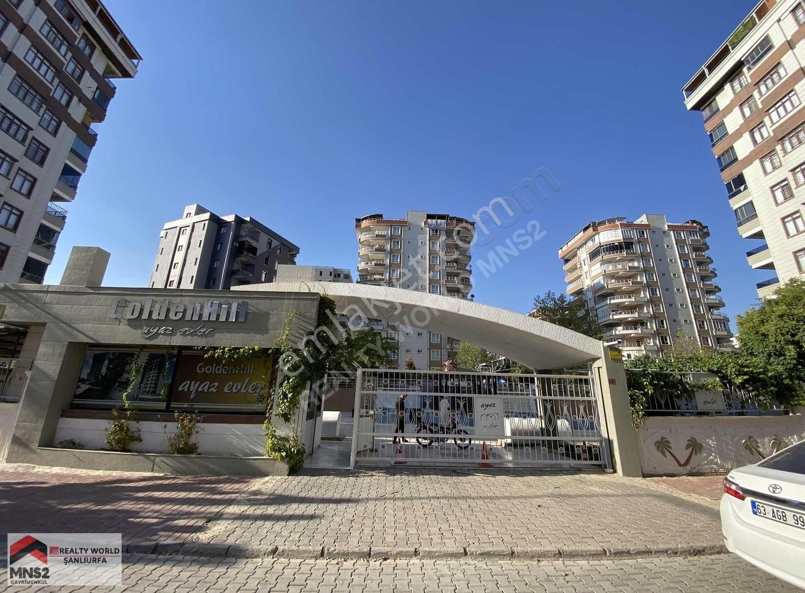 Mns2 İzzet Akaltundan Satılık Site İçi Yüksek Giriş 4+1 Daire
