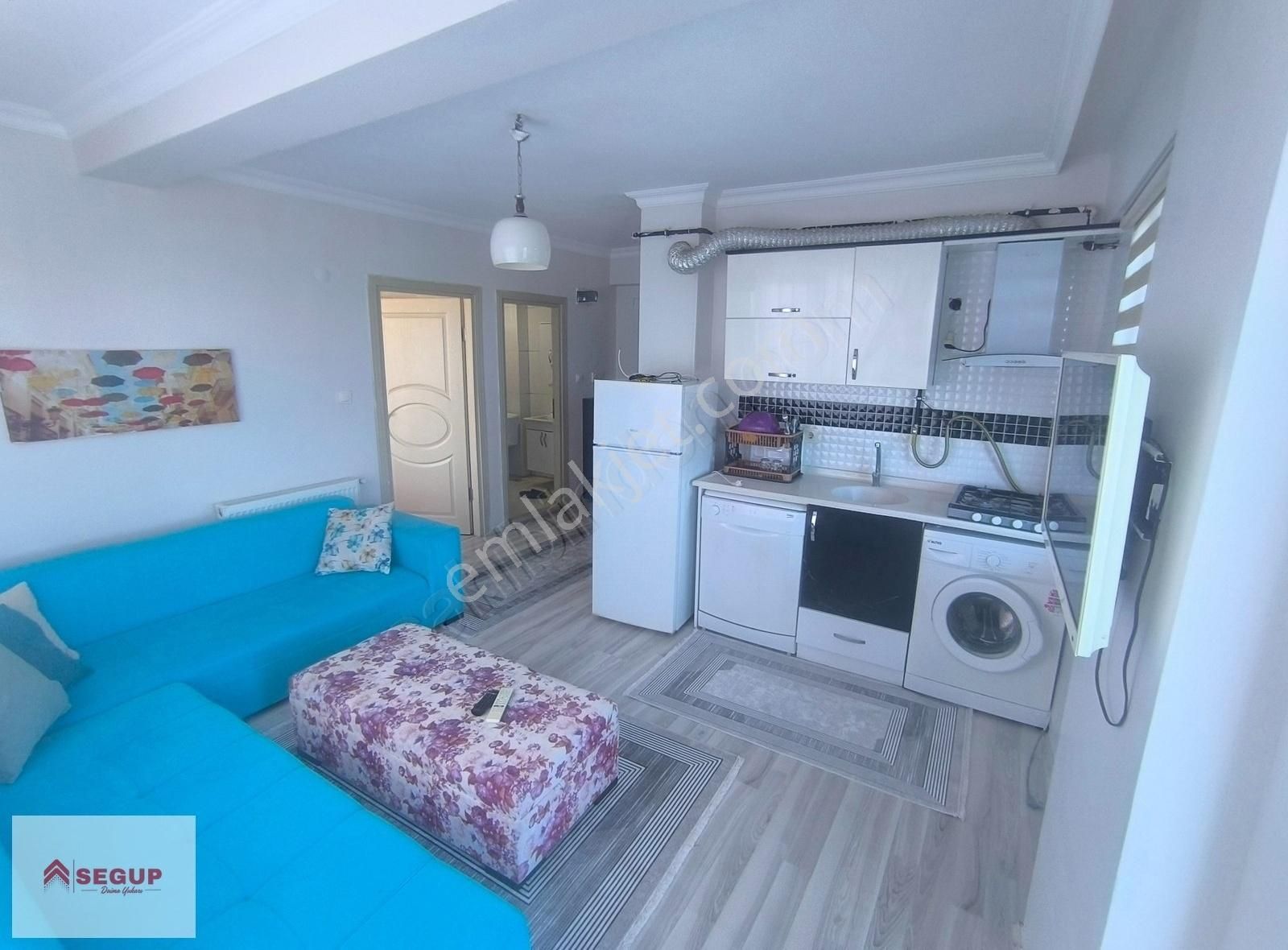 Tramvayın Dibinde Deniz Manzaralı Eşyalı Kiralık Fırsat 1+1