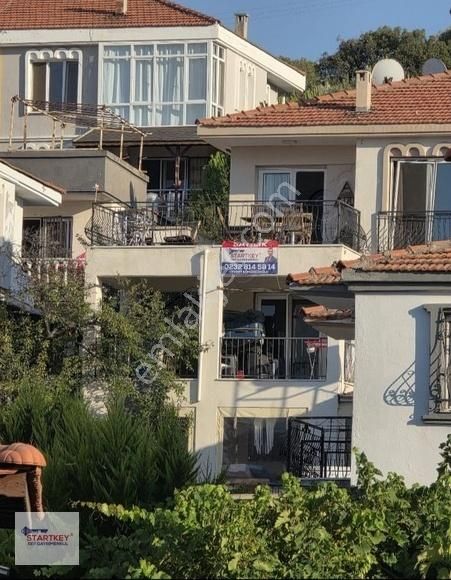 Yenifoça'da Deniz Manzaralı Tripleks Müstakil Villa-yazlık