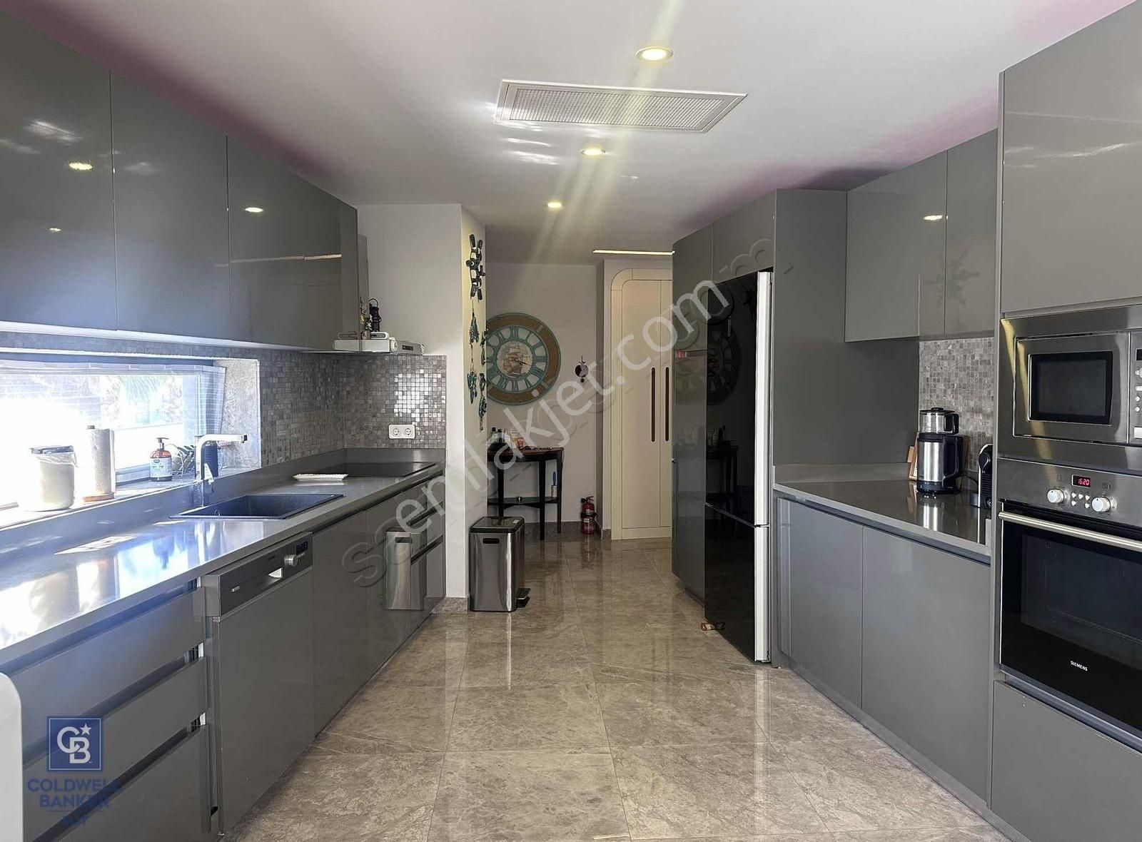 Eskiçeşme'de Kiralık 2+1 Modern Daire Havuzlu Site , Eşyalı - Görsel 34