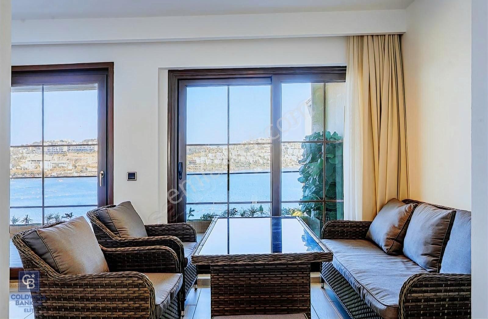 Yalıkavak Tilkicik'te Denize Sıfır Yalı Dairesi - Görsel 23