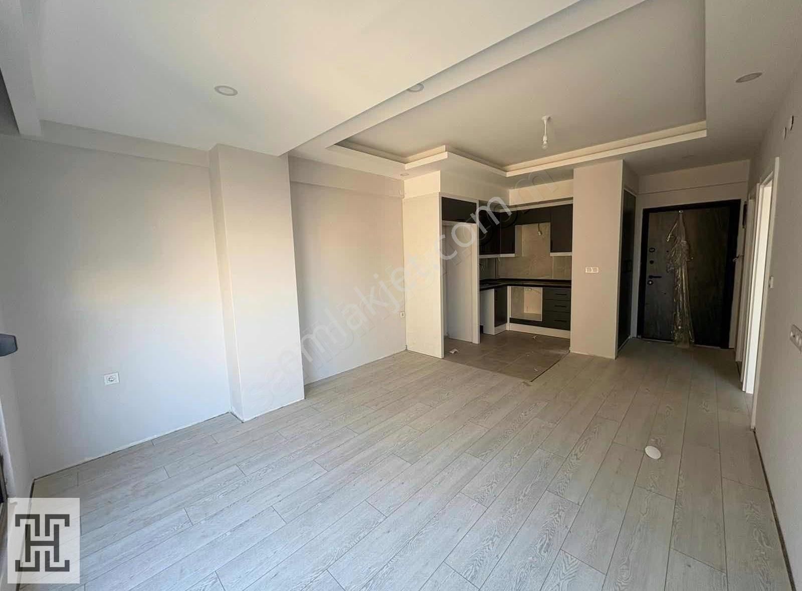 Ertuğrul'dan Deniz Manzaralı 1+1 Satılık Daire - Görsel 6