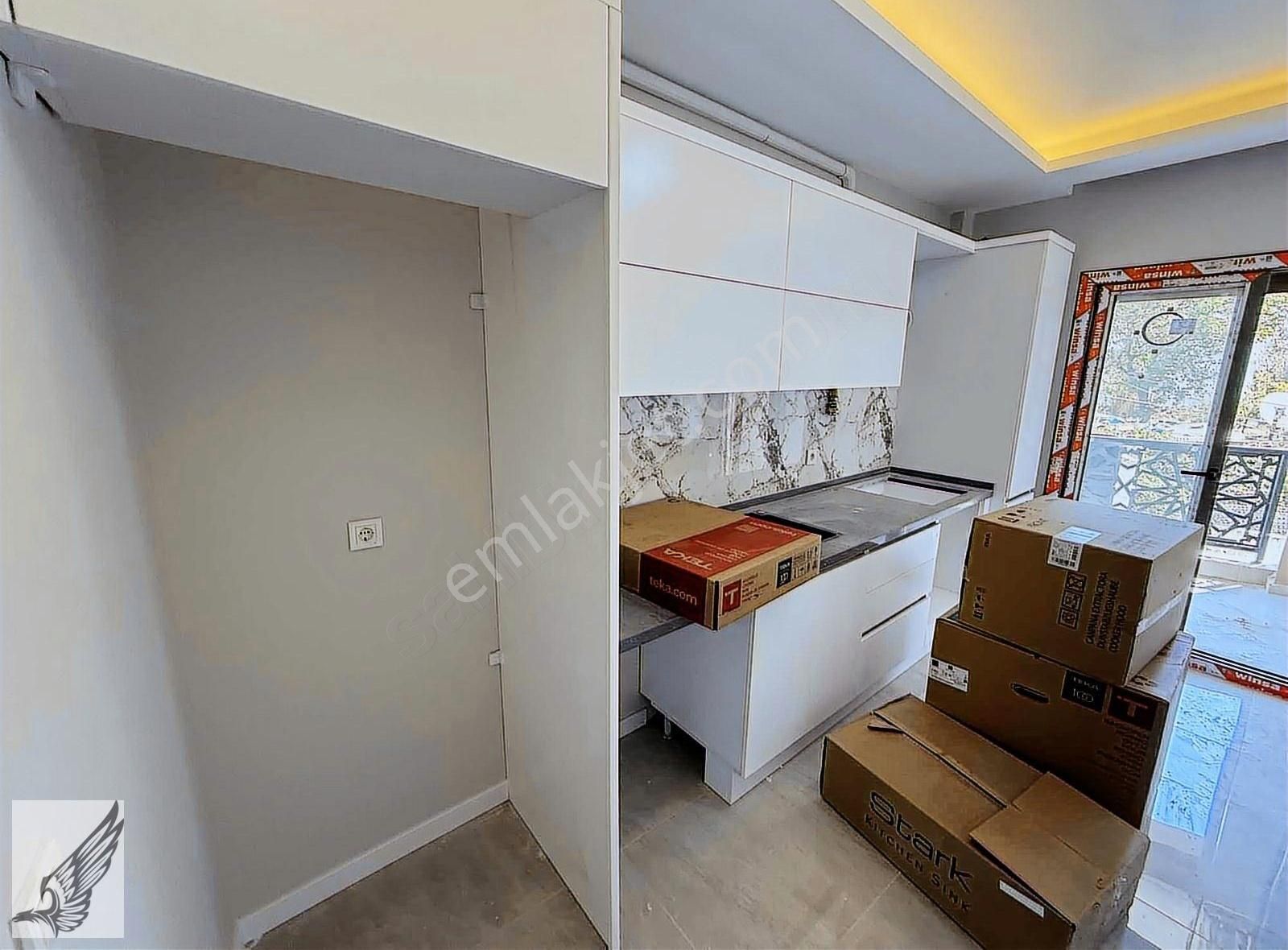 Seferihisar Merkezde 2+1 Kapalı.m Ara Kat Klima Ankastreli Daire - Görsel 11