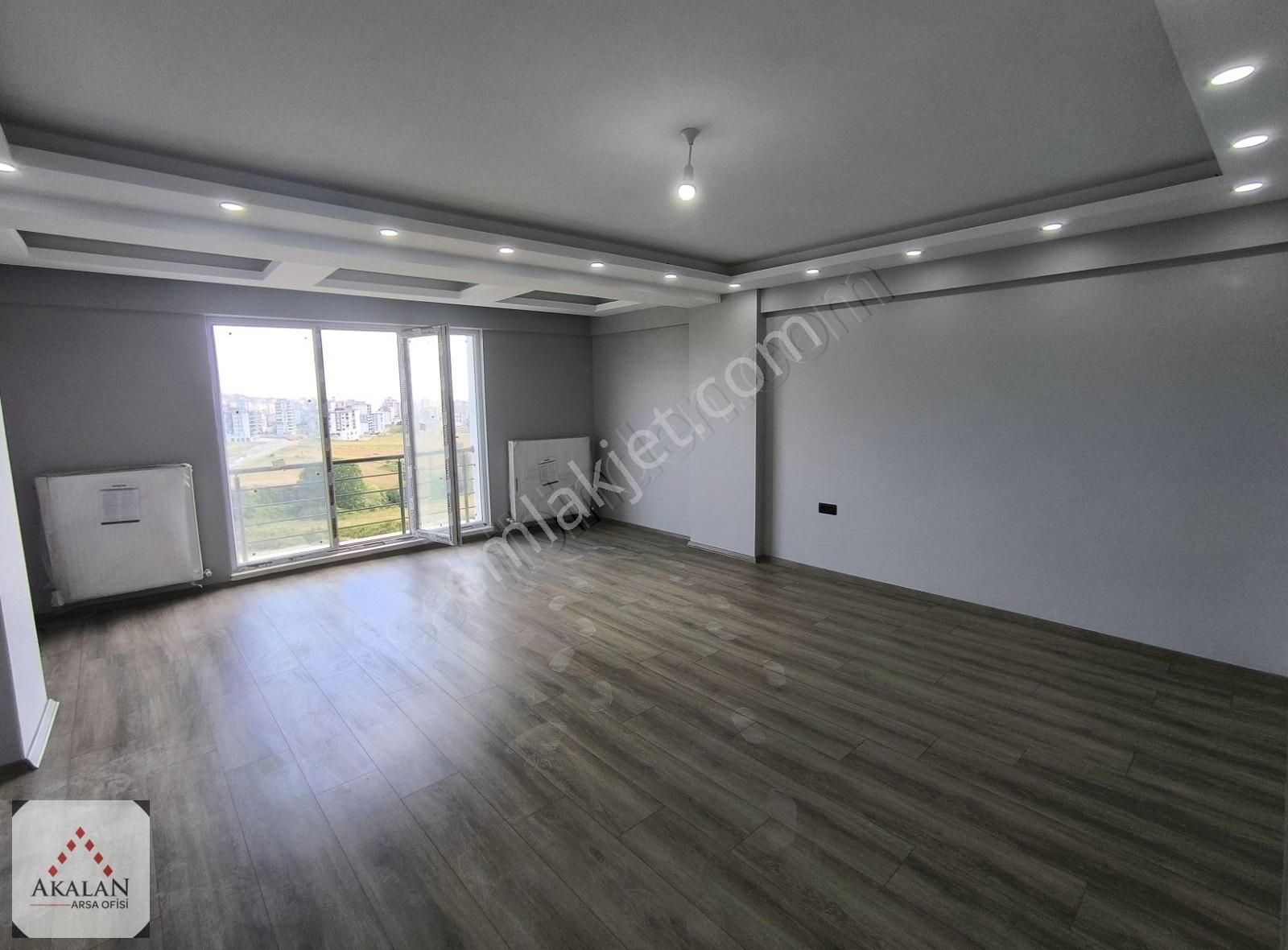 İlkadım Tepecik De Sıfır Kiralık 3+1 Daire