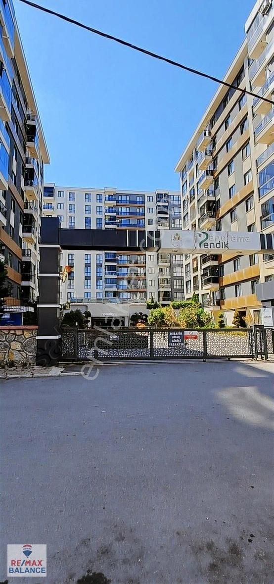 Panorama Pendik Sitesinde Ebeveyn Banyolu Satılık 3+1 Daire