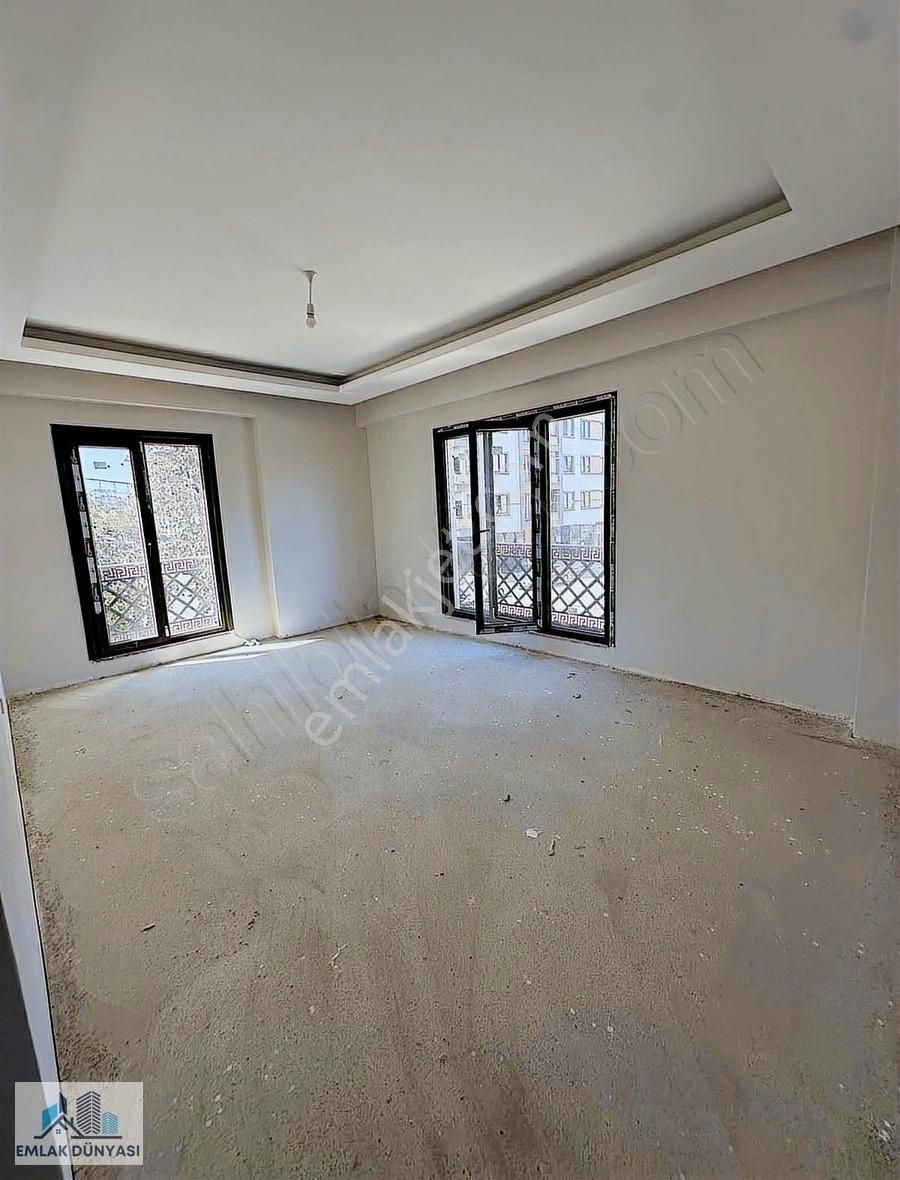 A.gazi De 2 Bloklu Site İçerisinde Satılık 2+1 0 Daire