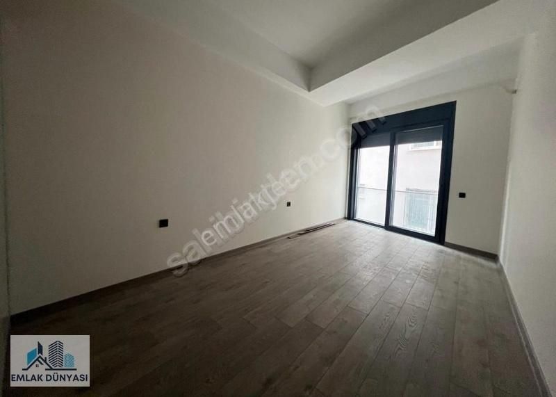 Emlak Dünyası Satılık 170 M2 Net Katta 4+1 3 Banyolu Lüks Daire - Görsel 2