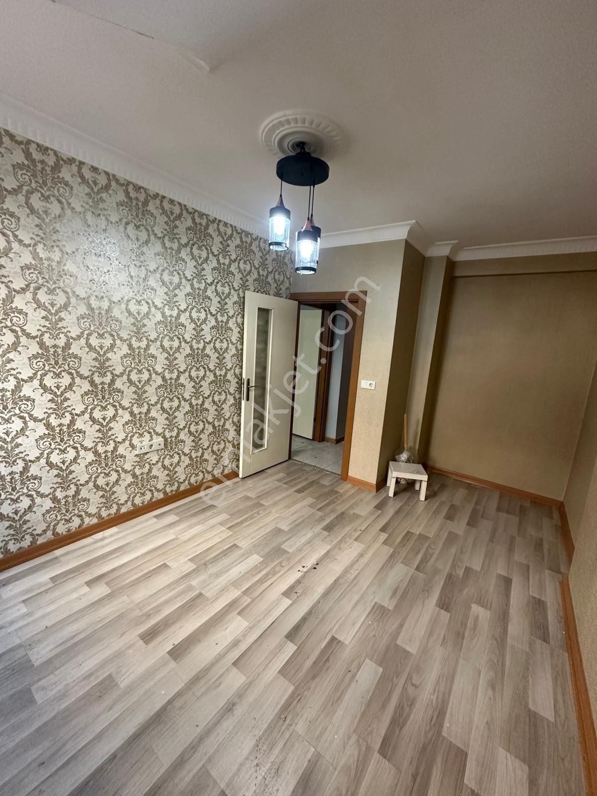 Esenyurtun En Nezih Mahallesinde Kiralık 2+1 Daire
