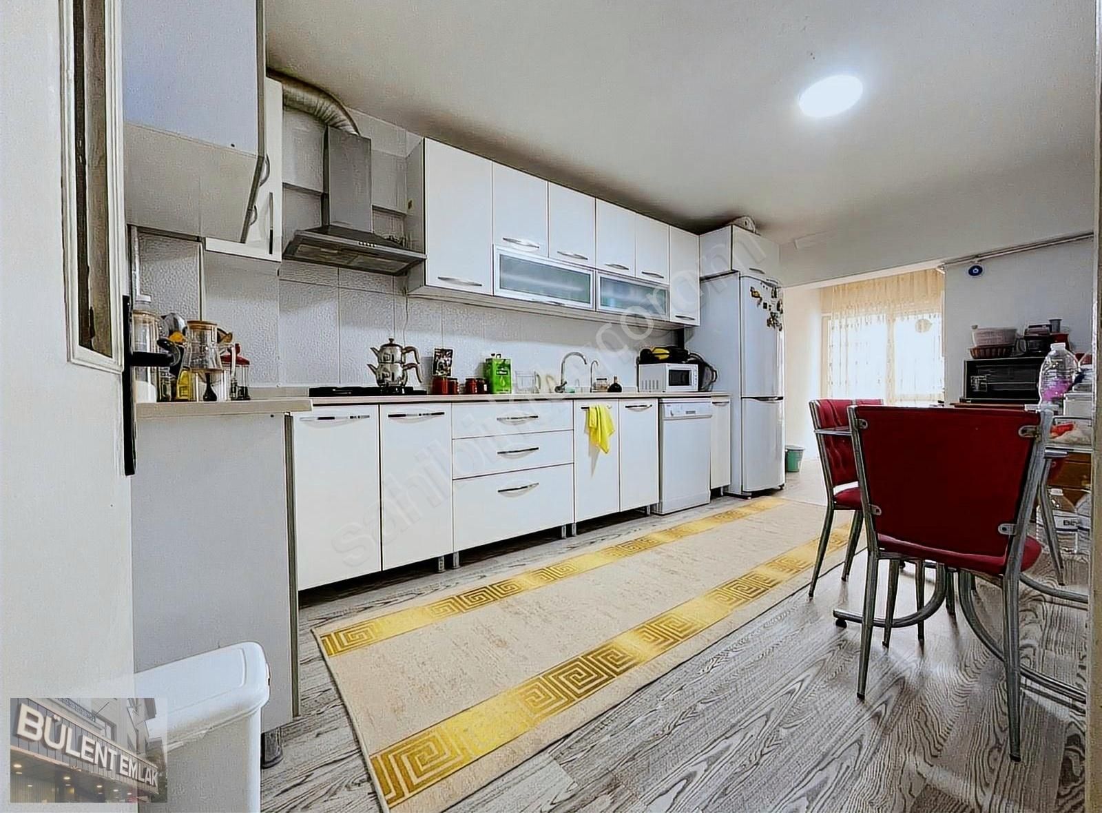 Esertepe Bankalar Caddesi Üzerinde 3+1 Çift Balkonlu Full Yapılı